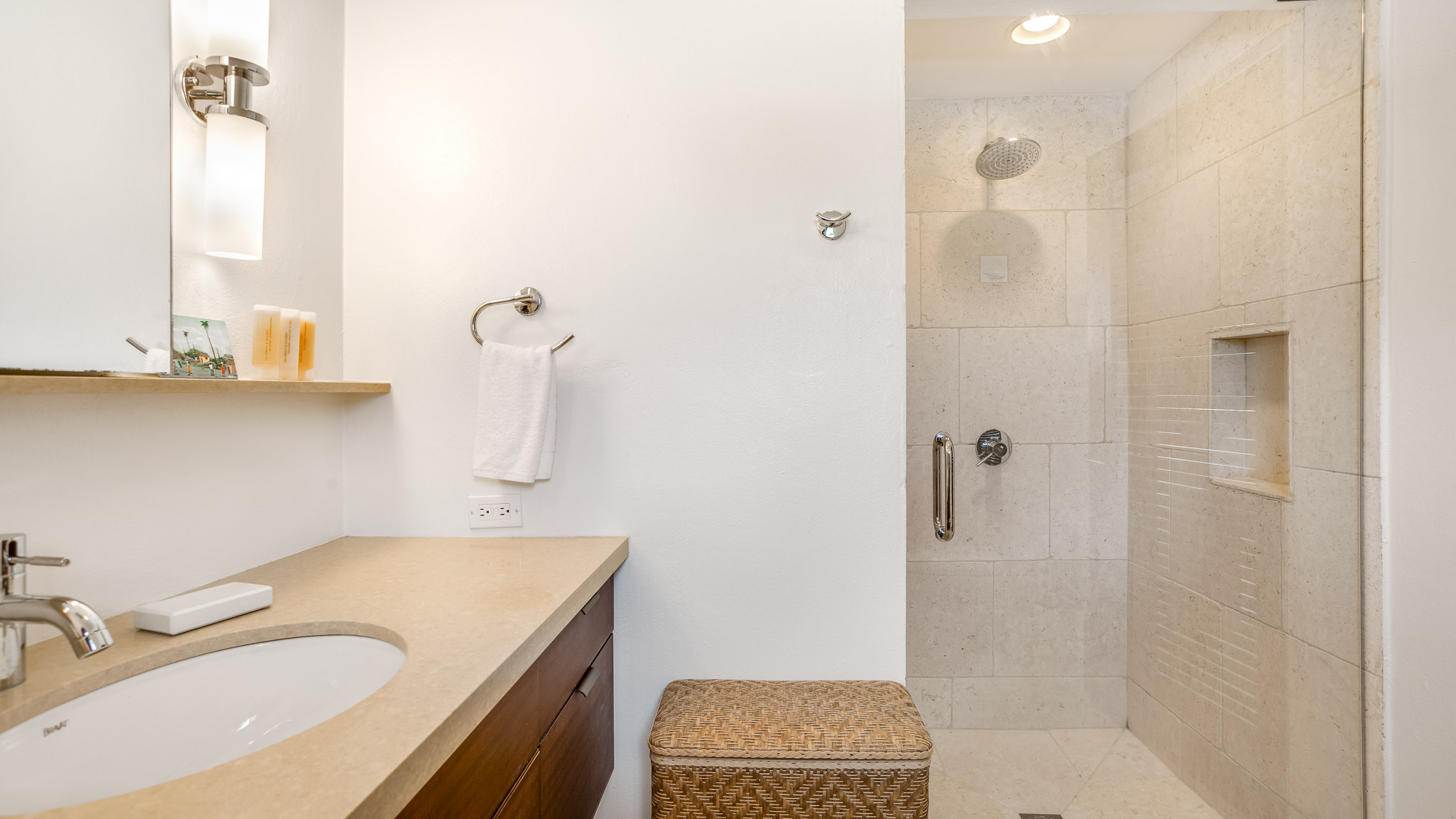 Ensuite bathroom at Seabird Villa